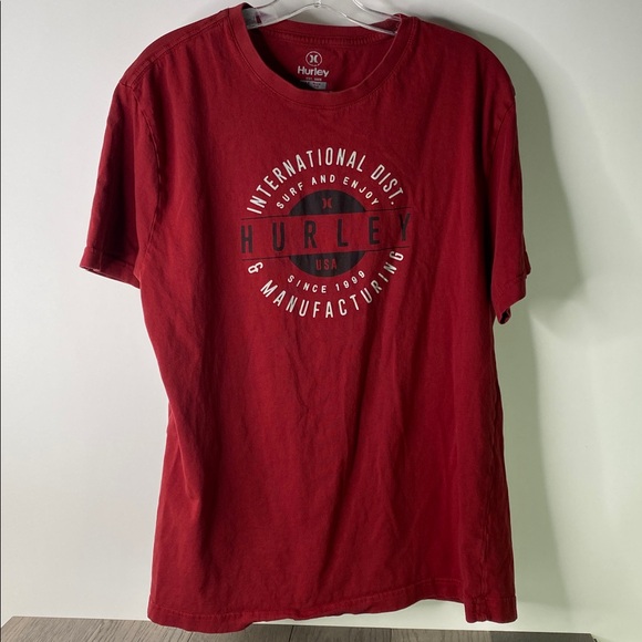 Hurley Maroon Graphic Tee Men’s Size Medium- 21x27” - 665 - Picture 1 of 6